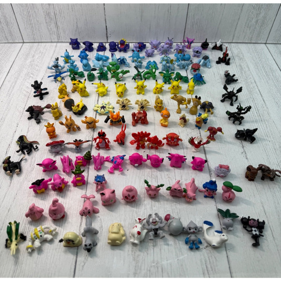 Pokemon Mini Micro Gumball Figures Figurines RL 129 Pikachu Psyduck Charizard - Picture 1 of 16